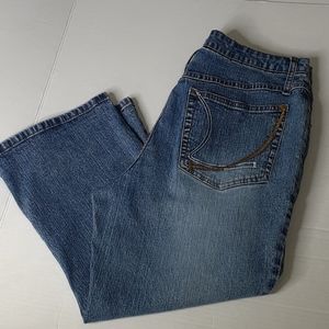 Carolina Blues Faded Jean Capris Size 12